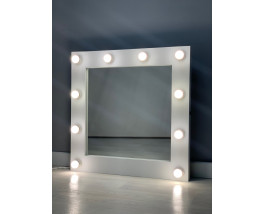 Гримерное зеркало с подсветкой лампочками в белой раме 75х75 см
